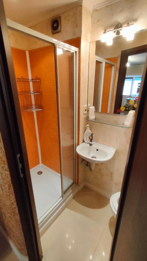 בוקרשט Duck Apartment מראה חיצוני תמונה